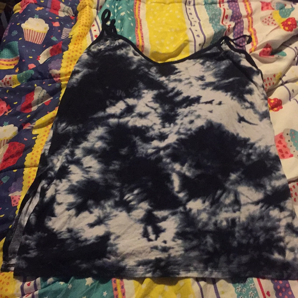 Issi size small tie  dye tank top